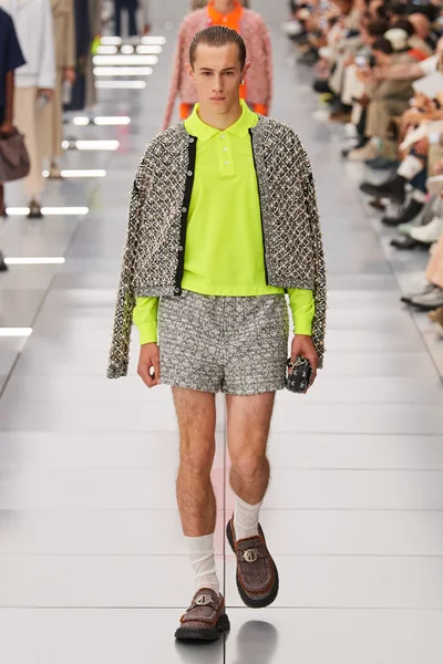 Look 20